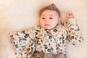 男の子のハーフバースデーフォトをおしゃれに撮る方法!アレンジ例やコツを解説2