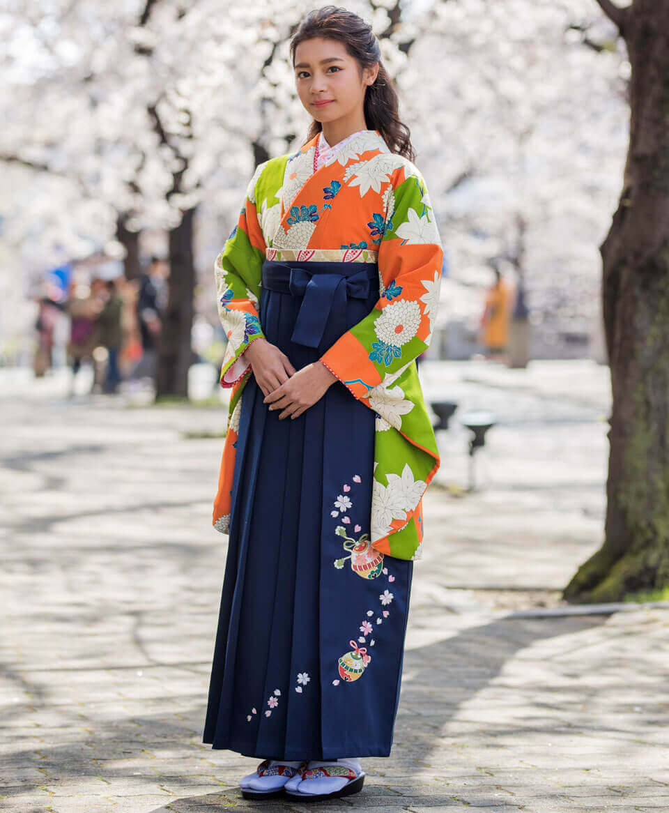 女子の卒業写真はどんな袴がおすすめ？卒業袴写真を徹底解説15