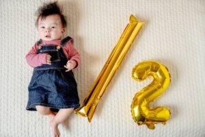 女の子のハーフバースデーフォトの撮り方解説!おすすめの衣装や撮影方法を紹介9