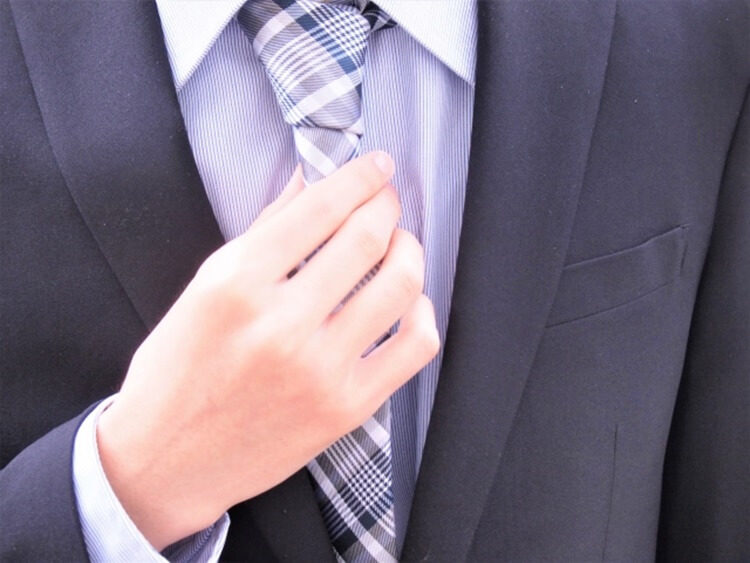 男性が婚活お見合い写真を撮る時の服装は?スーツの選び方を詳しく解説10