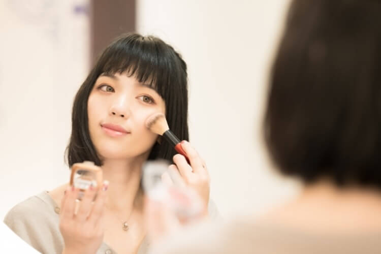 婚活お見合い写真で加工のやりすぎはNG!どんな加工なら好印象になるか解説2