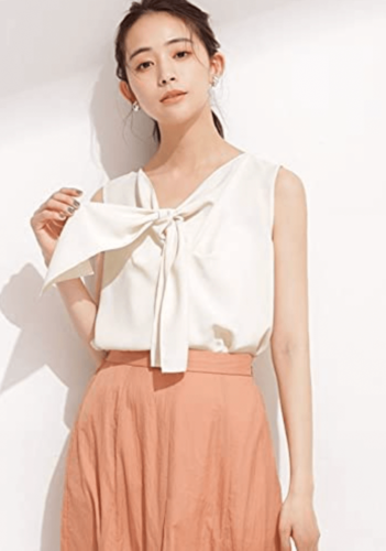 女性の婚活お見合い写真におすすめの服装の特徴やコーディネートの例をプロが紹介6