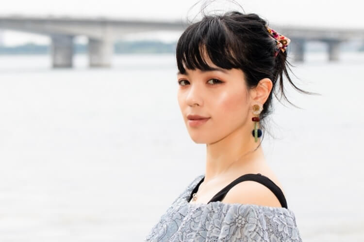お見合い写真における女性のアクセサリー選びや付けるときの注意点を解説8