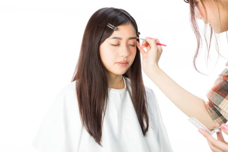 【20代婚活メイク】婚活お見合い写真における"好まれメイク"は?特徴や注意点を解説2