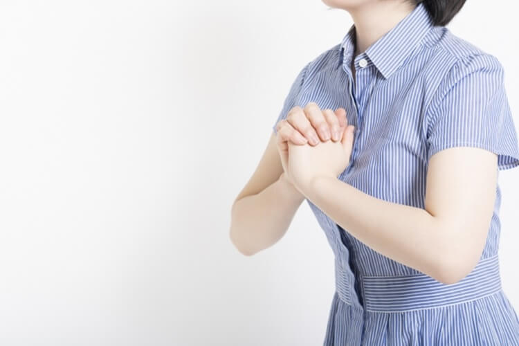 女性の婚活お見合い写真におすすめの服装の特徴やコーディネートの例をプロが紹介10
