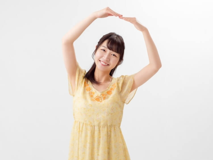 女性の婚活お見合い写真におすすめの服装の特徴やコーディネートの例をプロが紹介4