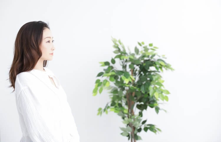 女性の婚活お見合い写真におすすめの服装の特徴やコーディネートの例をプロが紹介6