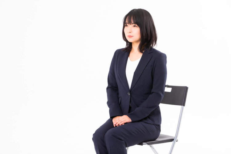撮り方で印象が変わる?就活証明写真の撮り方を男女別に解説!10