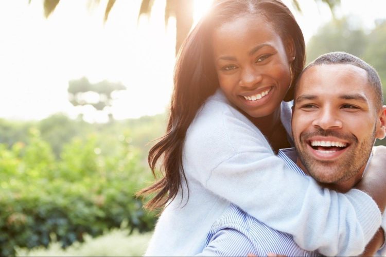 婚活・お見合い写真でカラコンはNG?好印象を叶えるアイテムの特徴をご紹介2