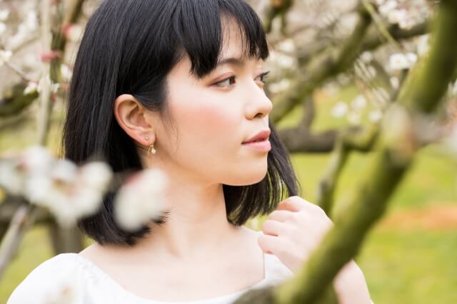 婚活・お見合い写真はピアスをつけて撮っても良いの?隠し方もご紹介3
