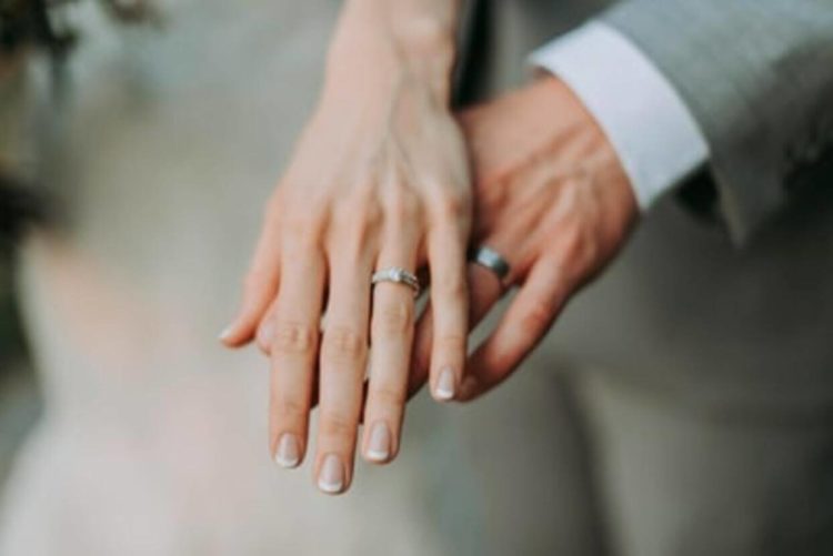 【女性の婚活お見合い写真】成功率を上げる戦略的な撮り方をプロが徹底解説4