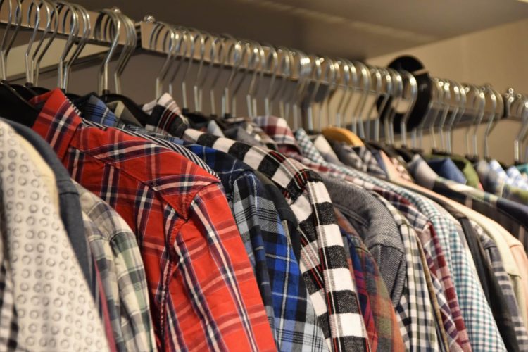 仕事がくる宣材写真を撮るために男性はどんな服装をすればいいのかを解説4