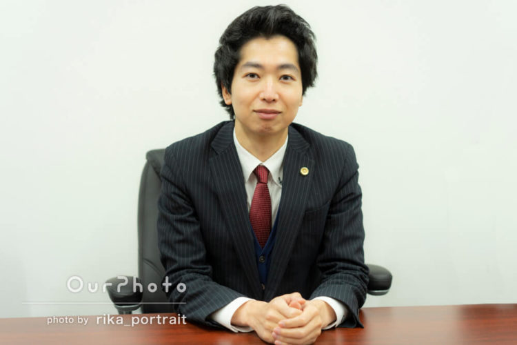 ビジネスプロフィール写真で好印象にするためのポーズを紹介5