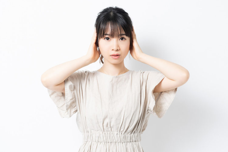 知らなきゃ損!パスポート写真で耳が髪で隠れていても問題ないかを解説5