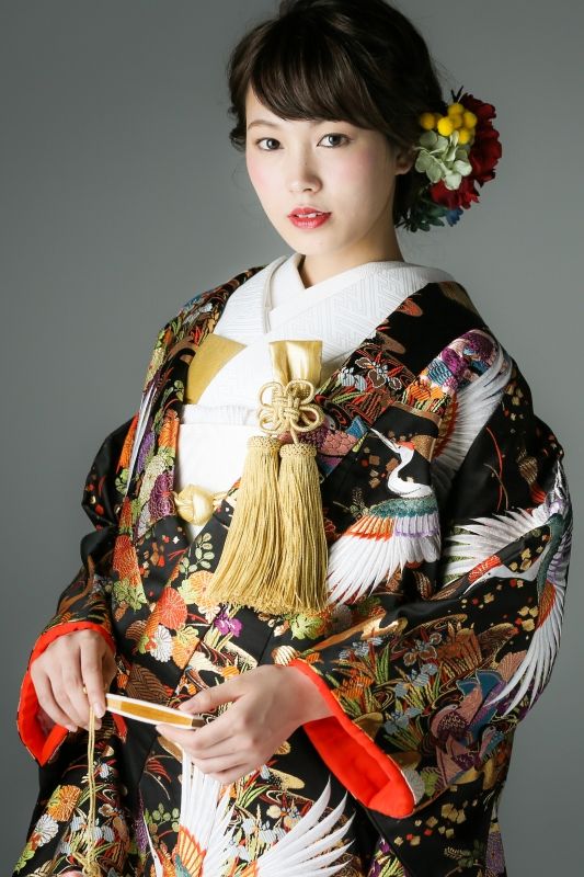 フォトウェディングの和装は白無垢・色打掛・引き振袖のどれ?花嫁に人気の柄や定番の色を紹介12