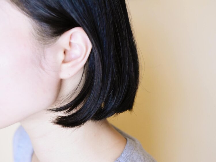 就活写真でピアスは外すべき?ピアスの有無やピアス穴の隠し方を紹介6