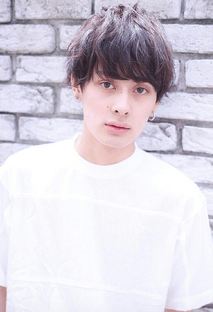 宣材写真オーディション写真向けヘアカタログ!前髪や注意点も解説15