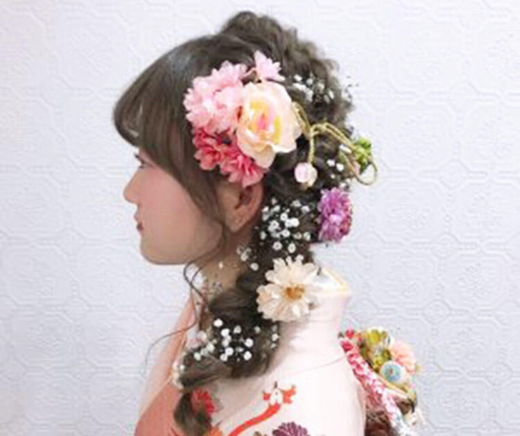 ロング女子の成人式写真の髪型は?かわいい・大人っぽいスタイルを紹介5