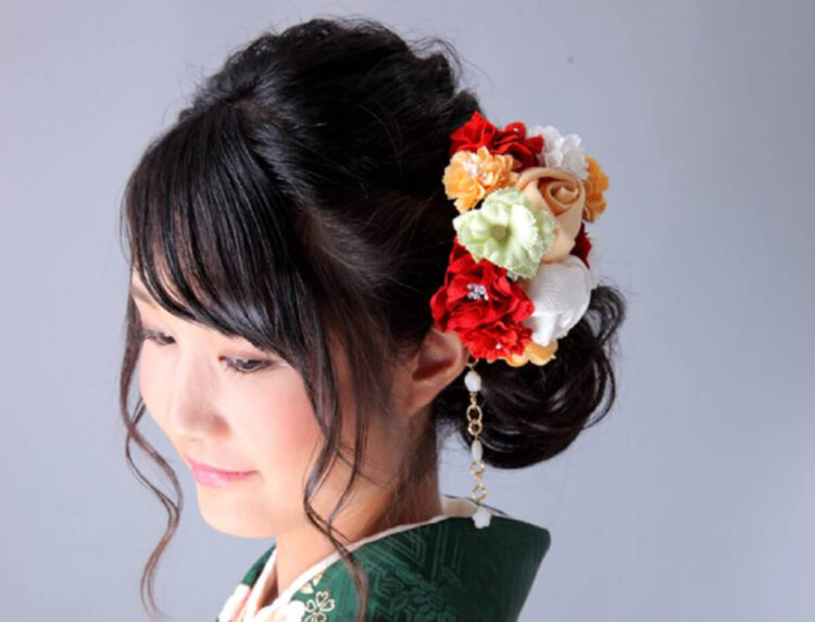 ロング女子の成人式写真の髪型は?かわいい・大人っぽいスタイルを紹介4