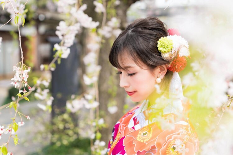 ロング女子の成人式写真の髪型は?かわいい・大人っぽいスタイルを紹介2