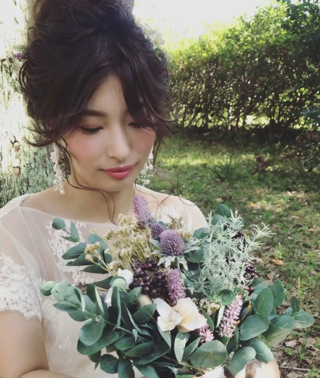 フォトウェディングで花嫁に人気の“前髪あり”スタイル集9