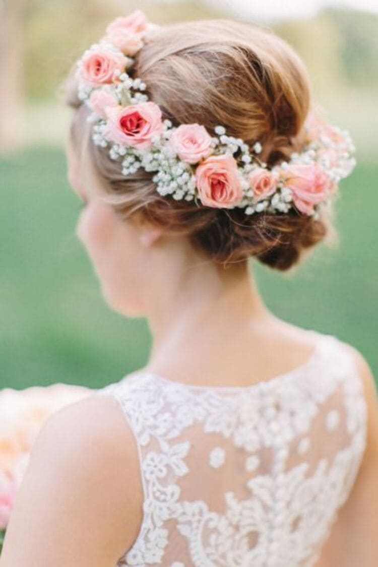 フォトウェディングは“花冠”が人気!花の種類・花言葉・色・髪型を紹介11