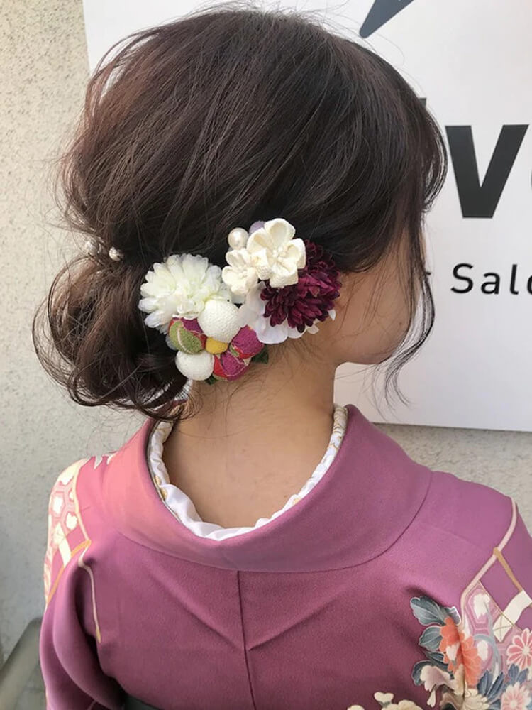 【人気】卒業写真に適した髪型を衣装別に解説!前髪や髪飾りも紹介8