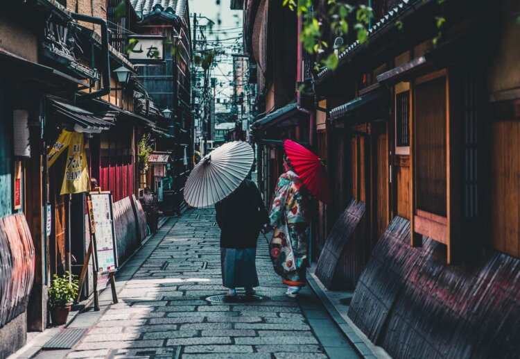 卒業袴は全身写真で残そう!全身撮影の準備物や撮り方を解説5