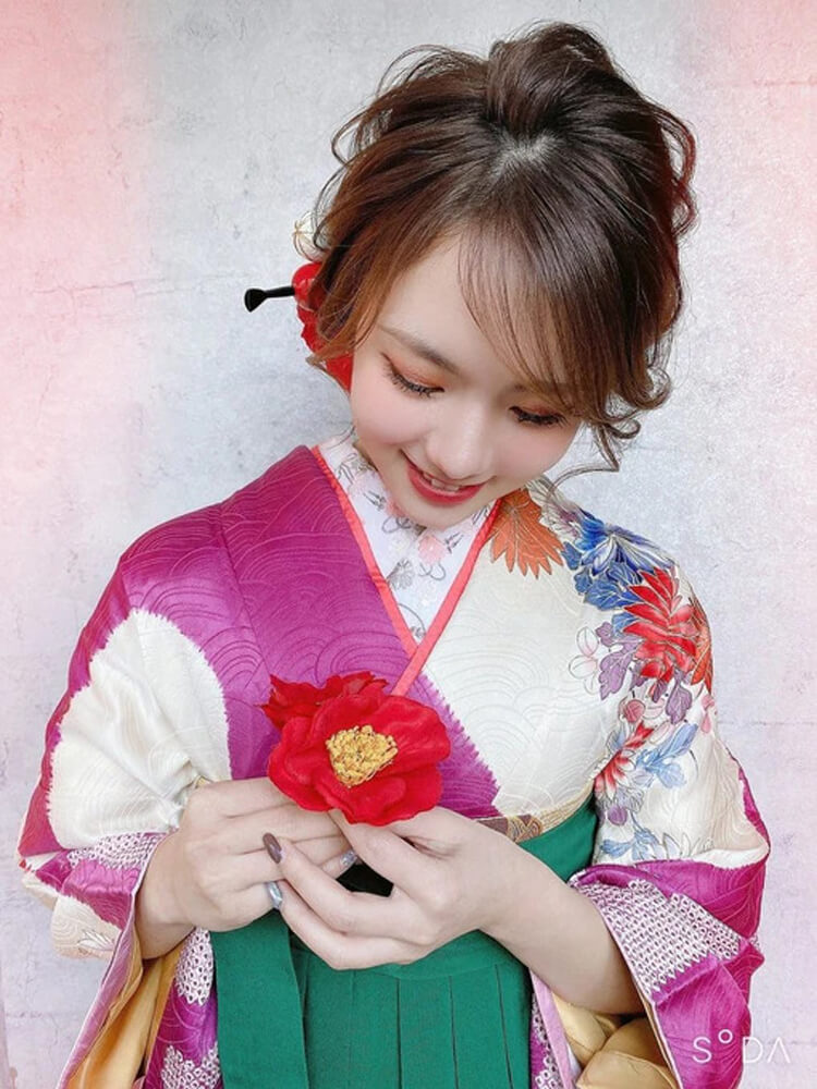 【人気】卒業写真に適した髪型を衣装別に解説!前髪や髪飾りも紹介6