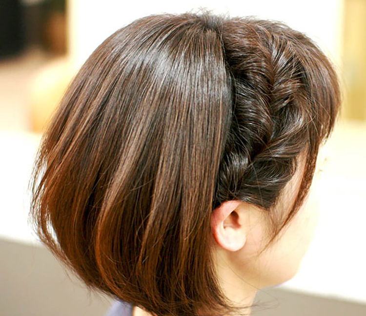 卒業袴写真の髪型は“編み込み”で簡単アレンジ!長さ別にやり方を紹介4