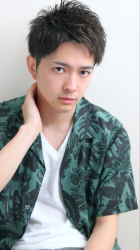 卒業写真スーツスタイルに似合う男性の前髪とは?おすすめ紹介4