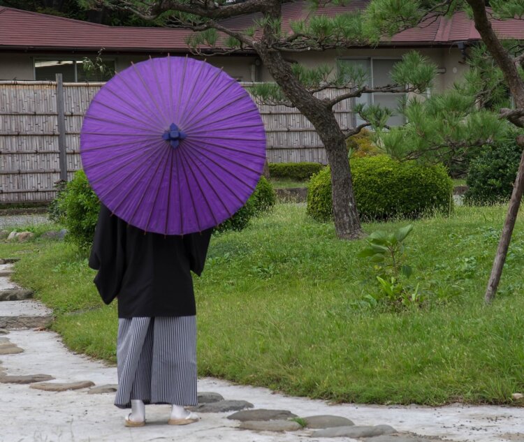 男も袴で卒業写真!おすすめ袴や準備物などを徹底解説10