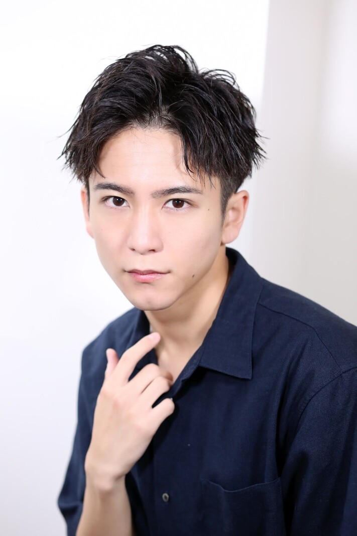 【男子】卒業袴写真の前髪スタイル4選&セルフセット方法を紹介4