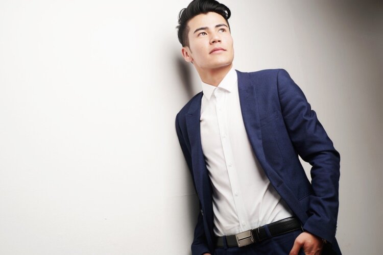 スーツの卒業写真に似合う男性ヘアスタイル特集!コツや注意点も紹介3