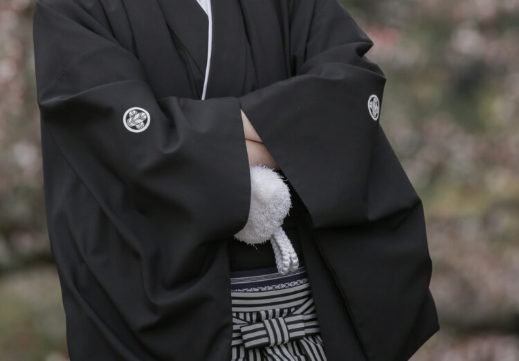 フォトウェディングの新郎和装の基本|種類・家紋・色・小物を紹介10
