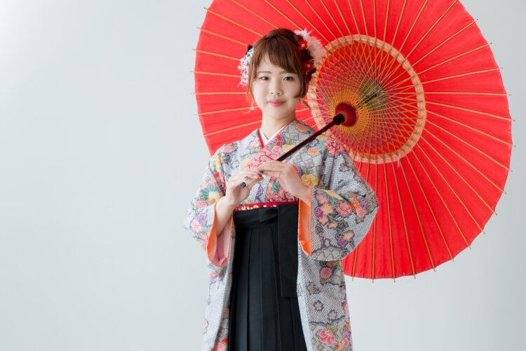 【女子大生】卒業袴の写真におすすめの髪型7つを厳選!セット方法も紹介