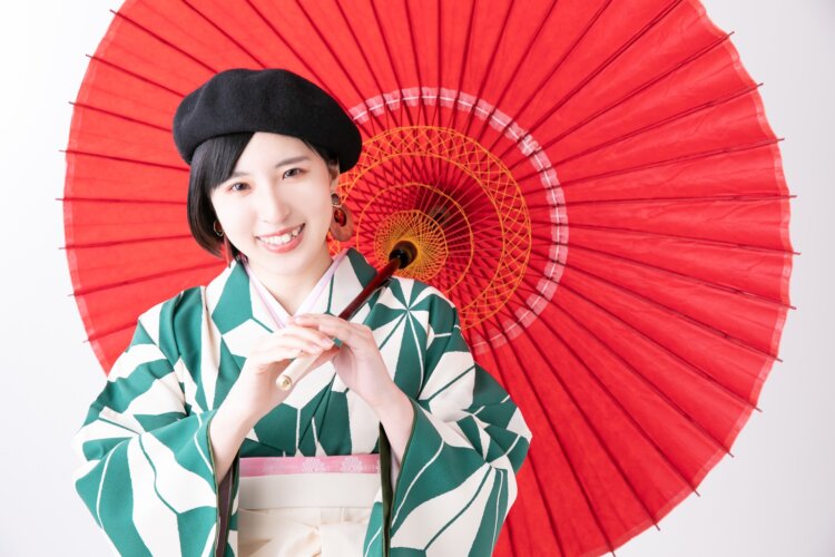 卒業写真の袴はどこでレンタルが可能?ショップ紹介と購入比較も解説
