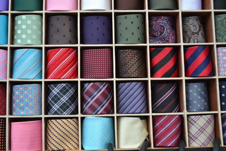 転職写真の男性の正しい服装は?正解な服装の選び方と着こなしを解説7