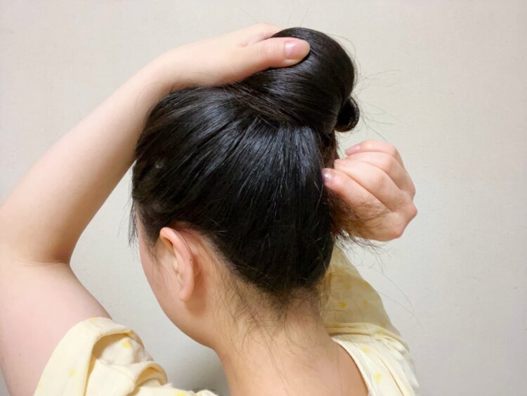 卒業袴は“お団子”で卒業写真が華やかに!ヘアアレンジ&髪飾りを紹介