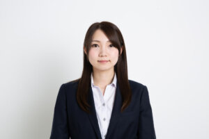 パーカーで大学受験写真を撮るのはNG?服装のポイントを解説