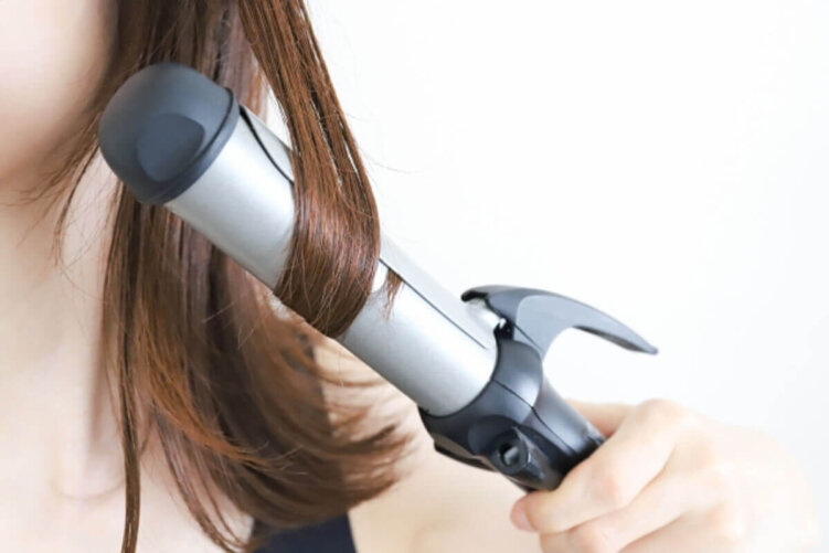 巻き髪で大学受験写真を撮影する際の理想的なセットと注意点を解説2