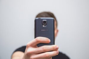 高校受験写真はどこで撮る？撮影方法と写真館比較の仕方を解説します！