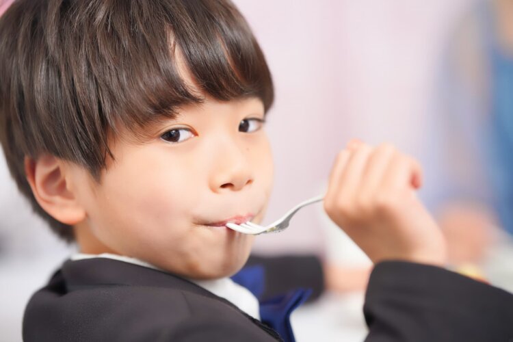 4歳のバースデーフォトの服装は何にする?服装アイデアや選び方の注意点_03