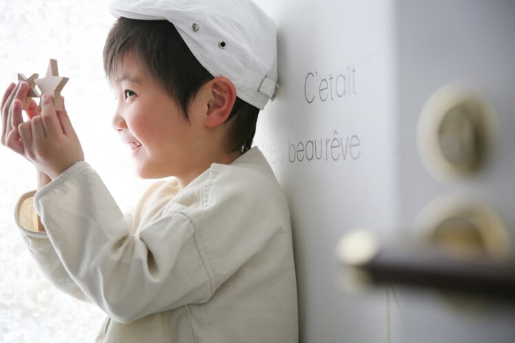 5歳のバースデーフォト用の服装は決まった?おしゃれな服装アイデアをご紹介_07