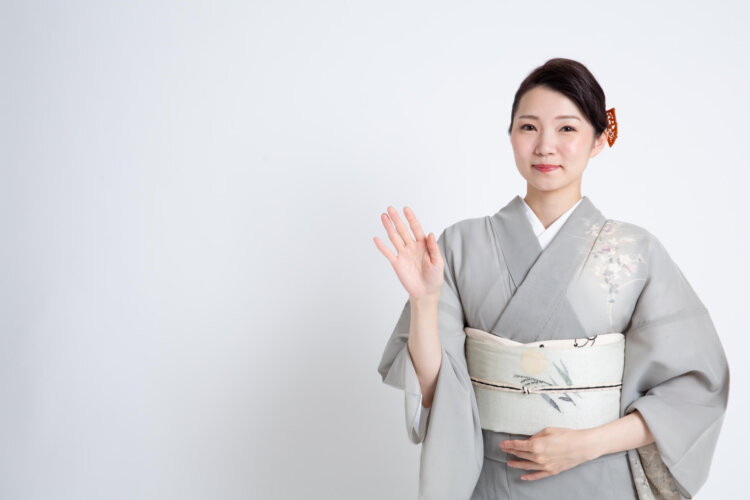 卒園写真は袴でおしゃれに決めたい!料金相場や親御さんの服装も解説3