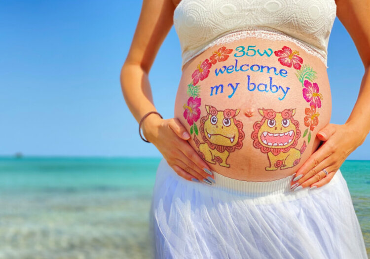 可愛いマタニティフォトに似合うネイル集!妊婦さんへの注意点も解説4